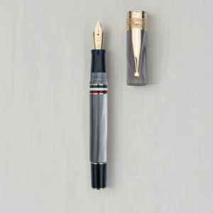 Madreperla GT Fountain Pen: Luminous Pearl